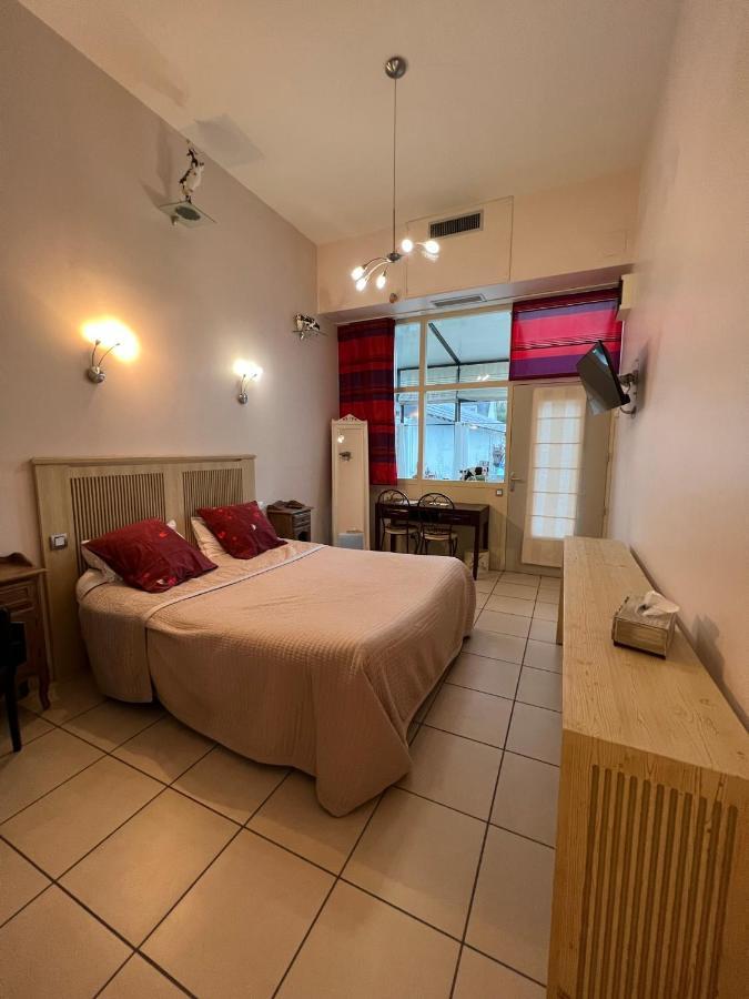 Hotel Le Manoir Aux Vaches Yvetot Εξωτερικό φωτογραφία