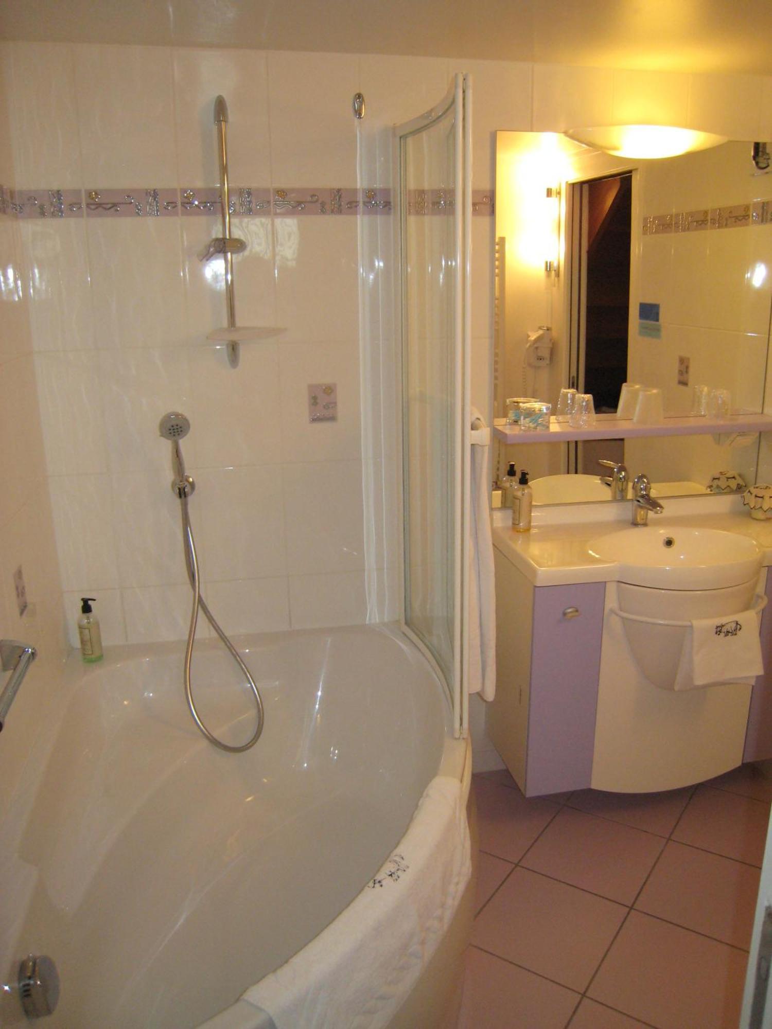 Hotel Le Manoir Aux Vaches Yvetot Εξωτερικό φωτογραφία