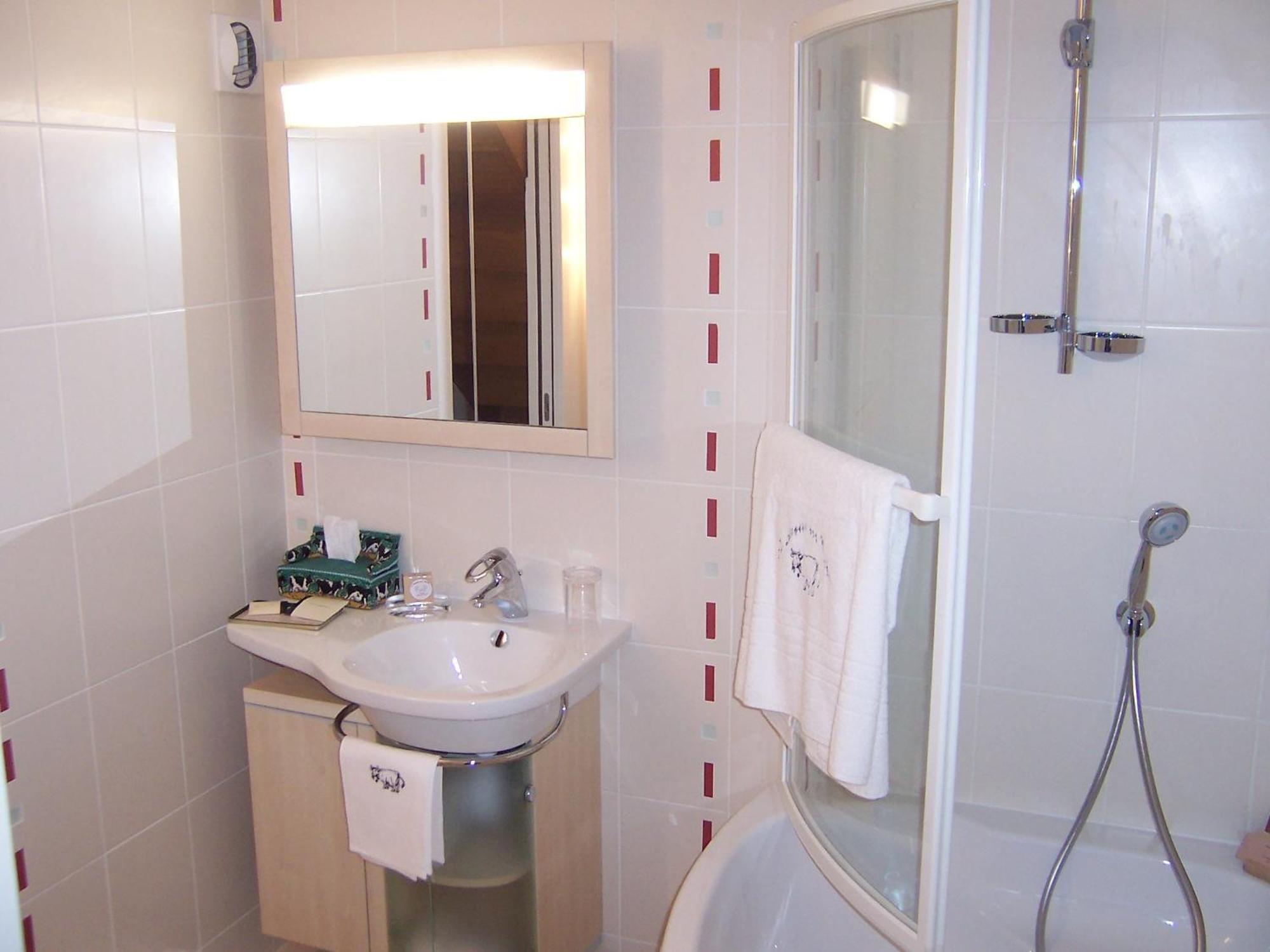 Hotel Le Manoir Aux Vaches Yvetot Εξωτερικό φωτογραφία